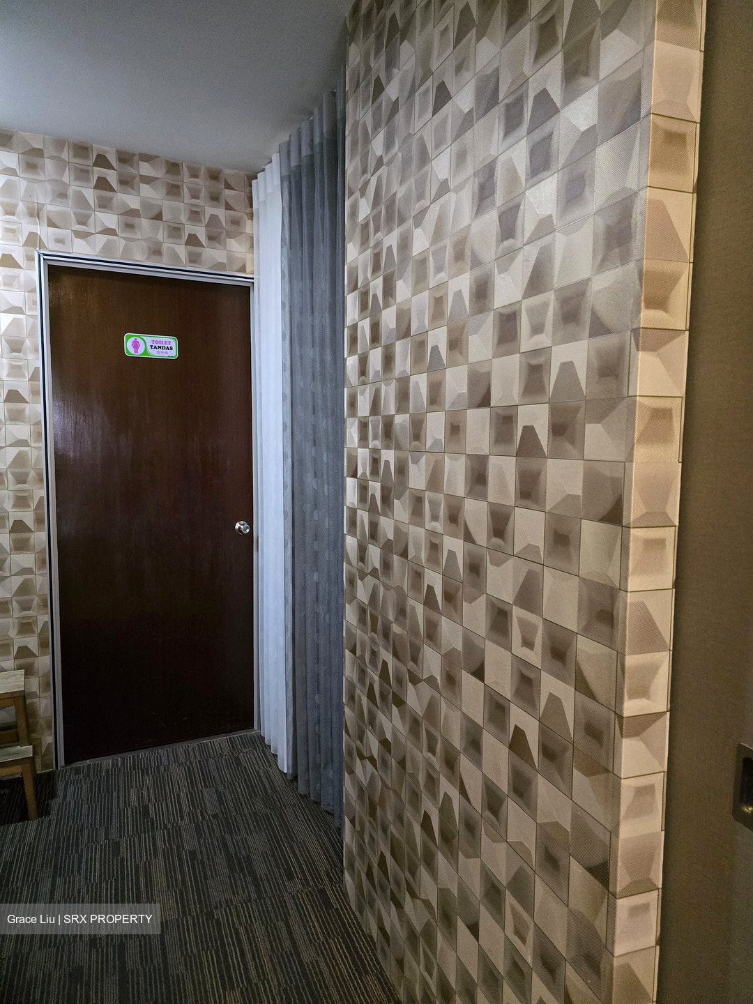 Jurong Gateway Road (D22), Retail #447851321
